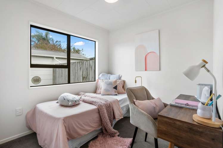 2/6 Lancaster Road Beach Haven_9