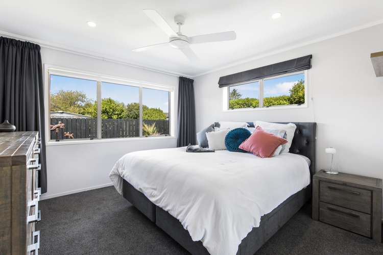 37 Evanda Crescent Conifer Grove_11