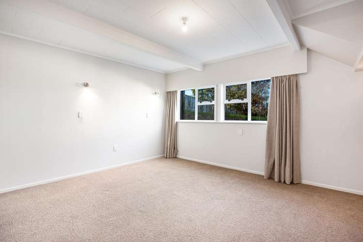 23 Turkington Street Tawa_15