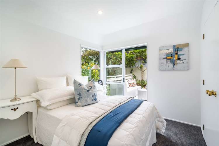 1/1 Valley Road Northcote_11