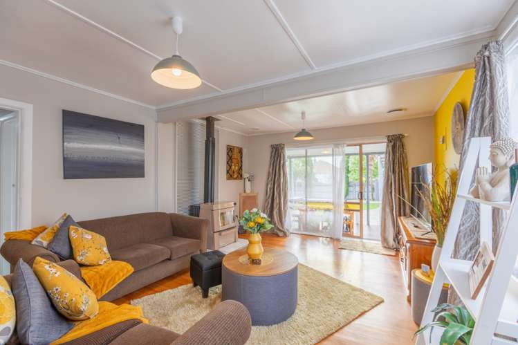 6 Churchill Street Waipukurau and Surrounds_7