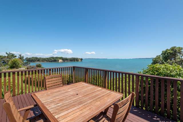 37 Hawke Crescent Beachlands_4