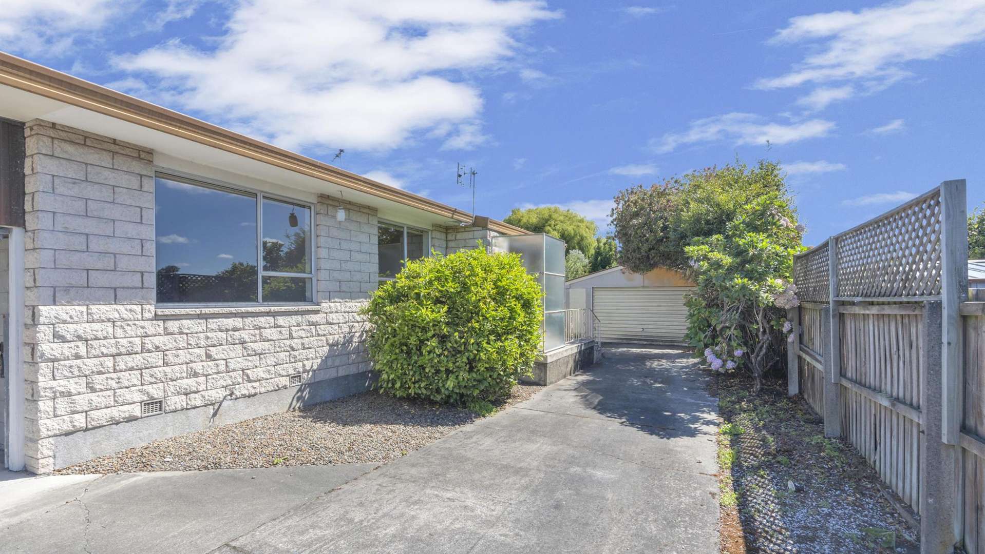 149B Gayhurst Road Dallington_0