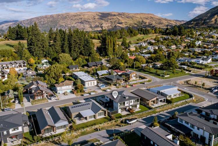 53 Tenby Street Wanaka_17