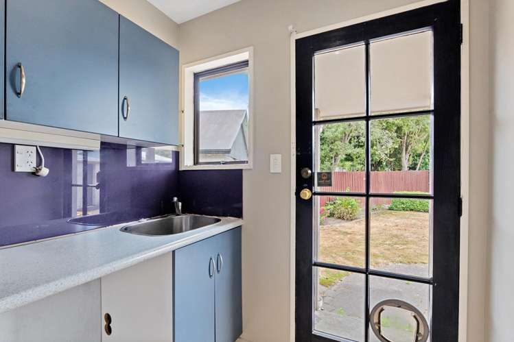 60 Solomon Ave Redwood_12