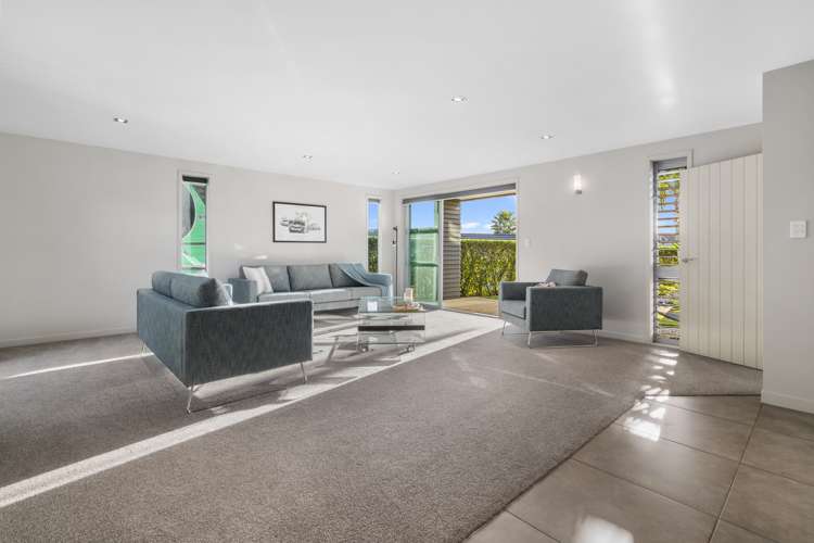 12 Foothills Lane Glen Eden_21