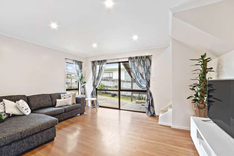 2/65 Lancaster Road Beach Haven_2