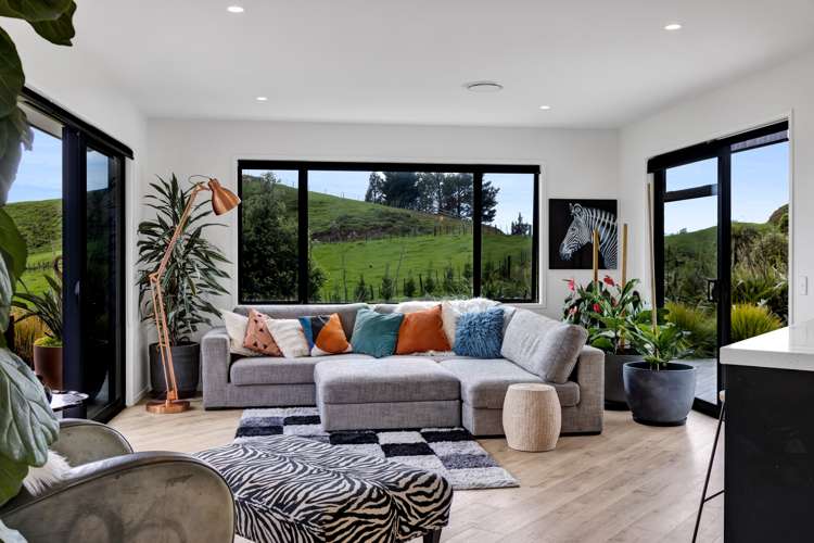 511 Plymouth Road Koru_16