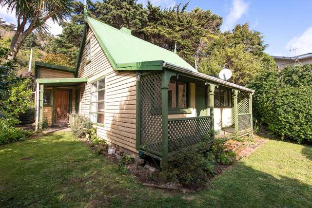 136 Parkvale Road Karori_1