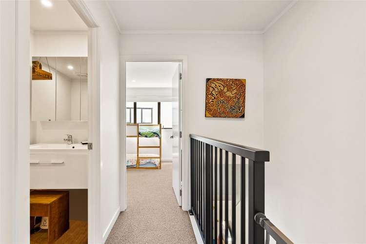 4/2 Brandon Road Glen Eden_11