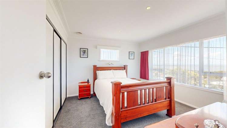 208 St Patrick's Row Thames_13