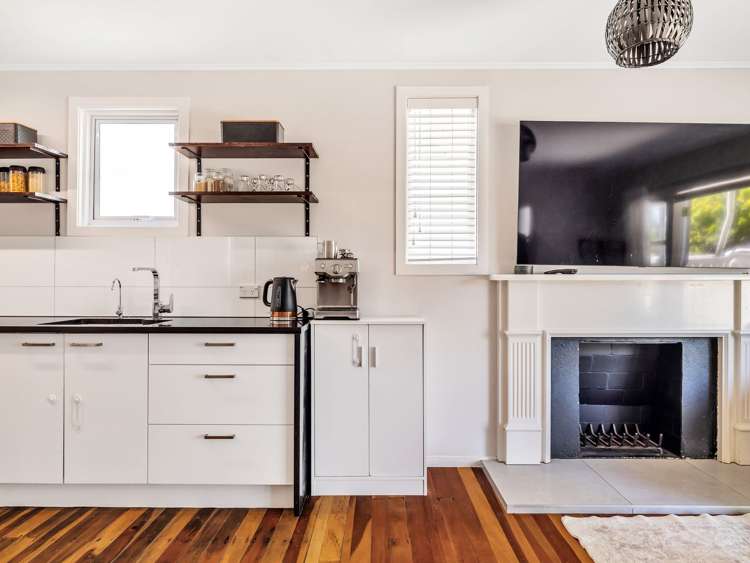 90 Glendale Road Glen Eden_17