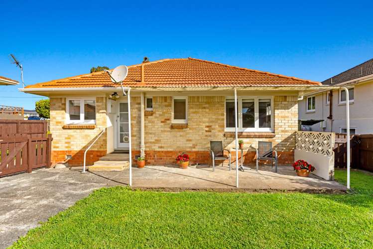 1/66 Clevedon Road Papakura_2