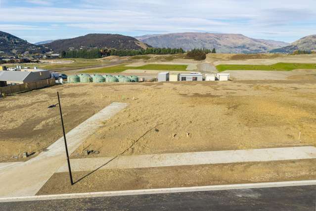 7 Stonehenge Road, Northlake Wanaka_2