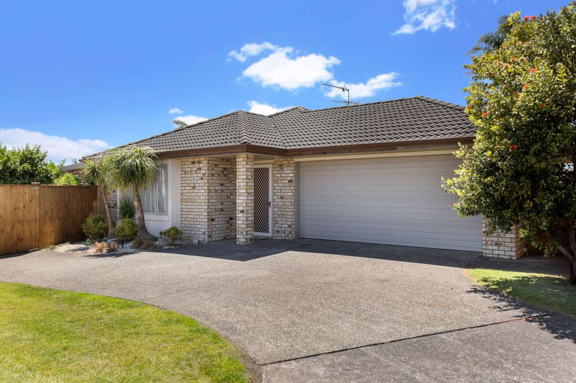 14 Greta Banks Place Wattle Downs_0