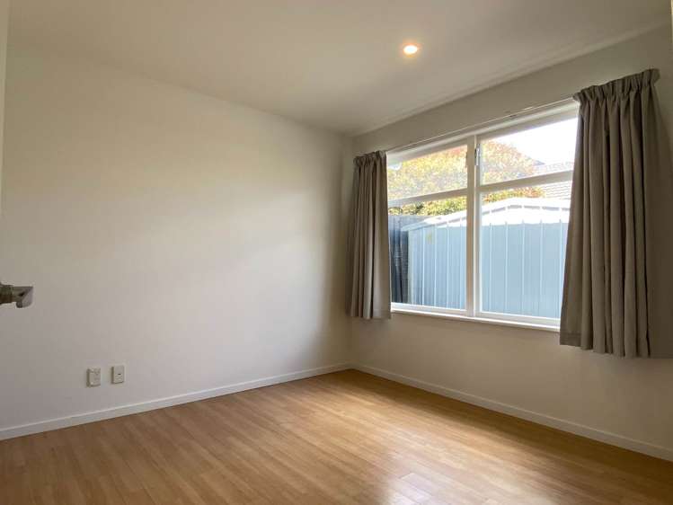 2/15 Thornton Road Milford_5