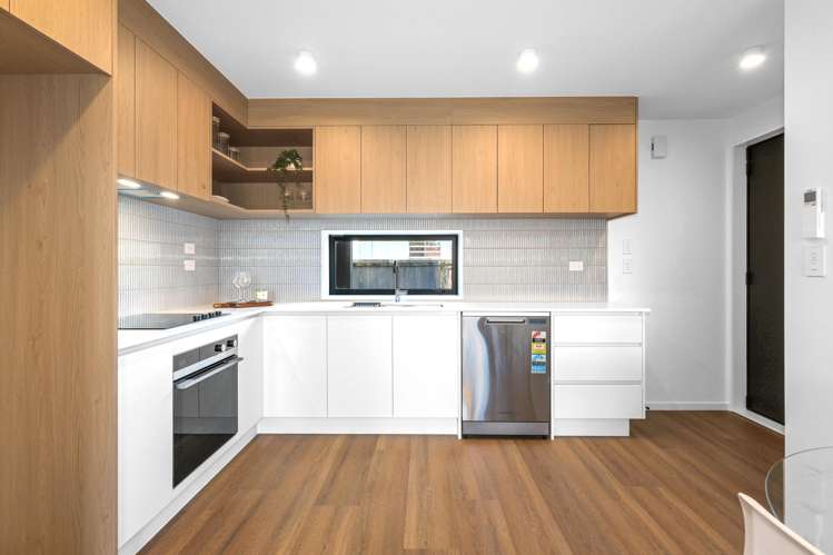 1, 3, 5/70 Isleworth Road_4