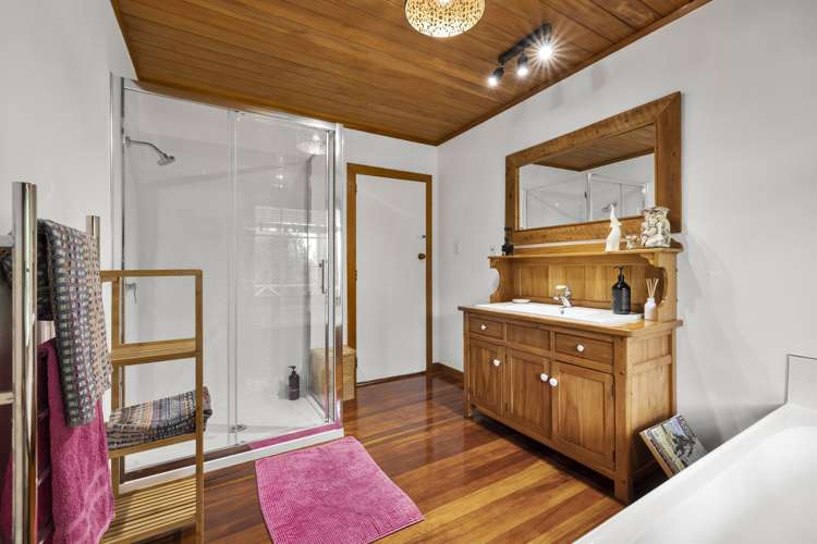 64 Reynolds Road Rotoorangi_23