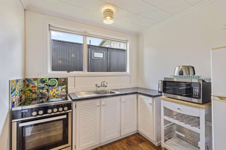 1/6 Fairview Place Westown_12