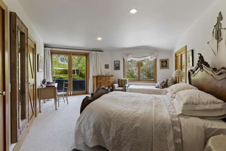 206 Peninsula Road Kelvin Heights_12