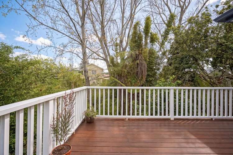 75 Kelman Road Kelston_13