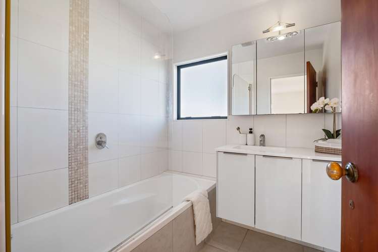 48 Lakeside Drive Orewa_19