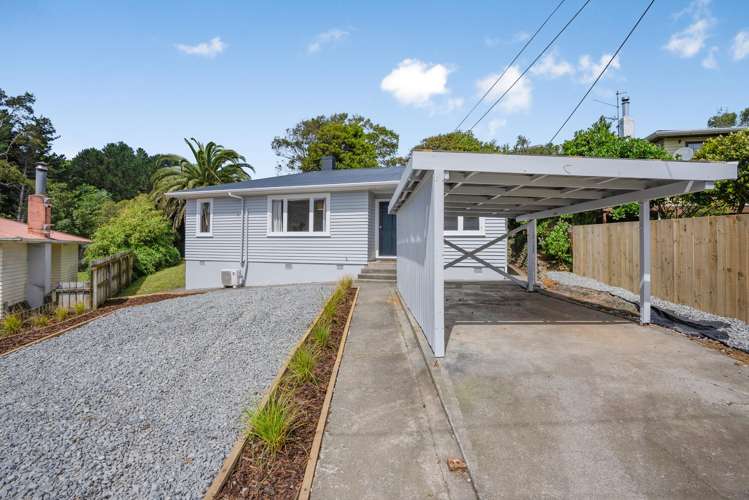 26 York Place Cannons Creek_14
