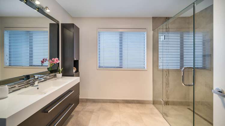 28b Springwater Avenue Northwood_28