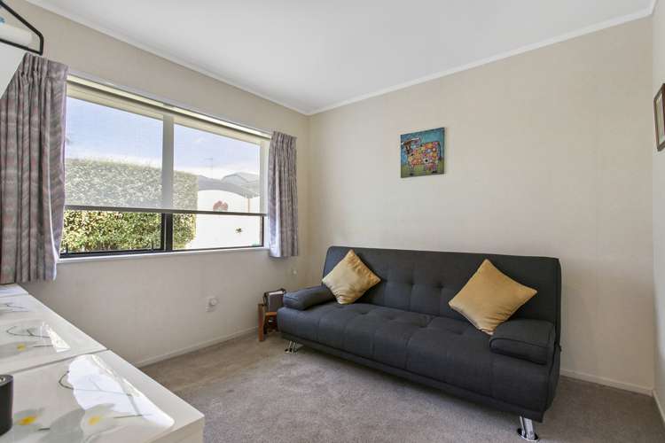 1/7 Spring Grove Henderson_6