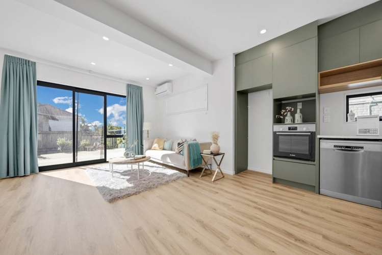 8/285 Te Atatu Road Te Atatu South_2