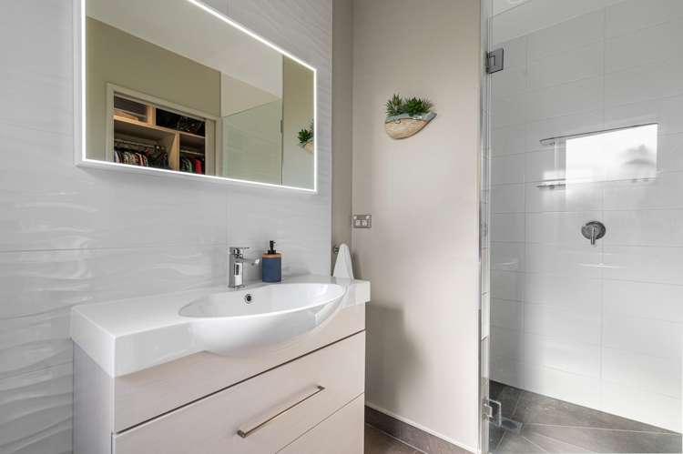 42 Reka Street Parklands_9