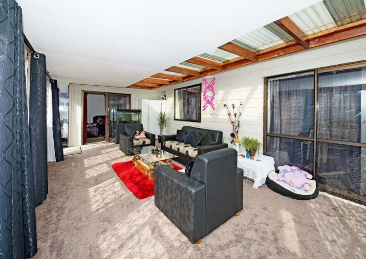 132 Solar Road Glen Eden_5