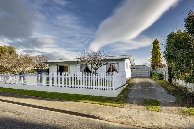 6 Burton Crescent Flaxmere_30