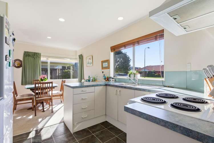 8 Webb Place Papamoa Beach_4