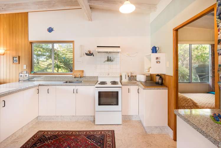 683 Queen Charlotte Drive Havelock_11