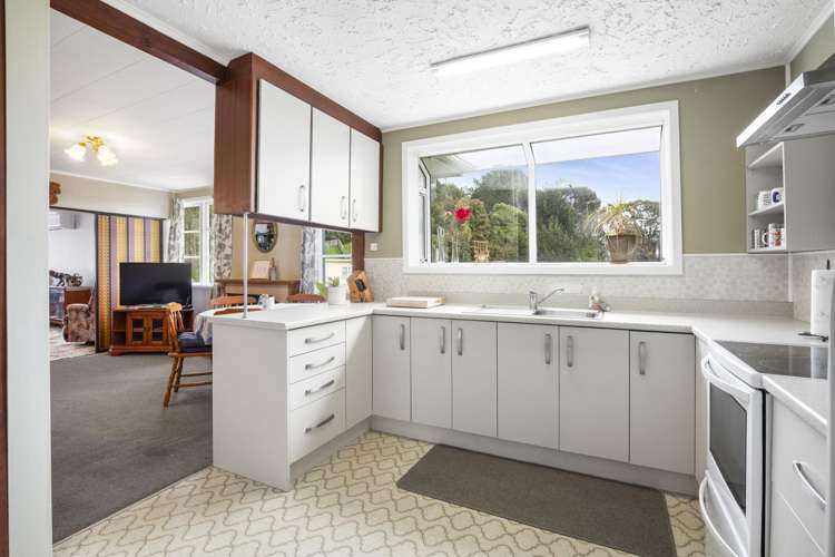 73 Hampshire Street Cannons Creek_7