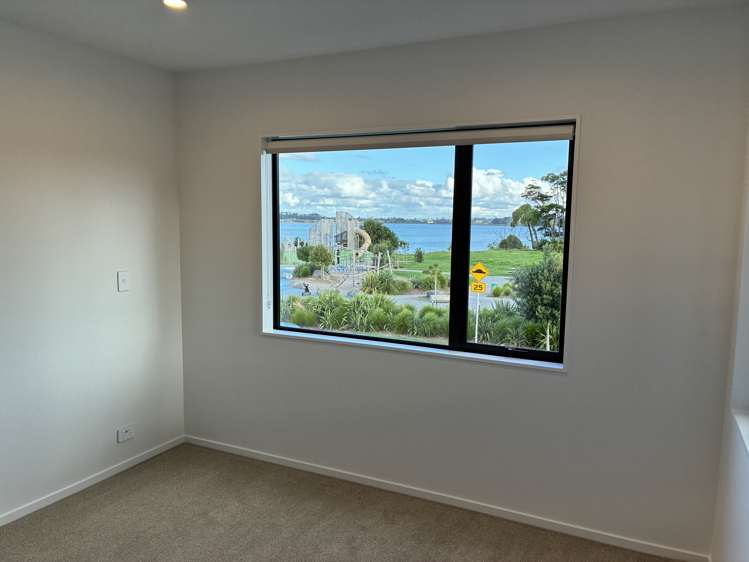 131 WAITUARUA DRIVE "Waiata Shores" Takanini_31