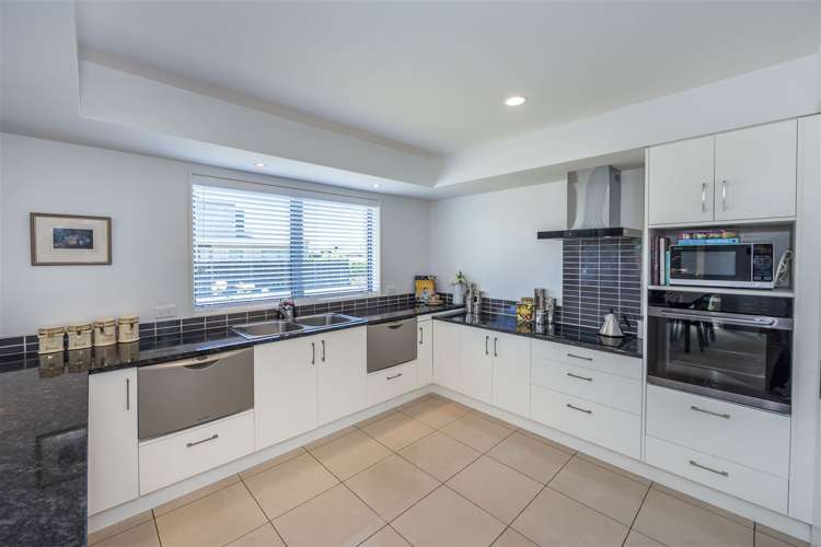 7 Applefield Court Northwood_10