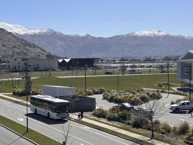 302/30 Red Oaks Drive Frankton_9