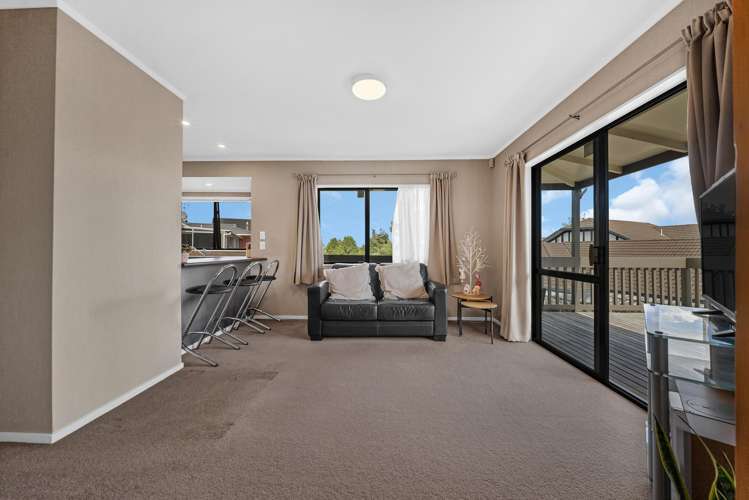 77 Botany Road Botany Downs_12