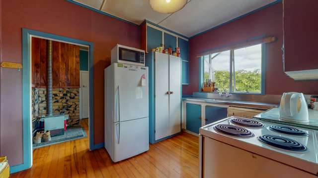 126 Ferry Road Kerepehi_4