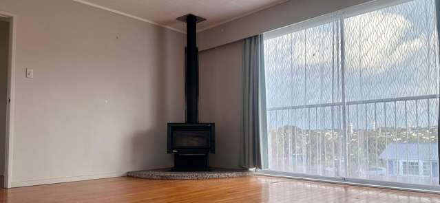 19 Helleur Road Massey_2