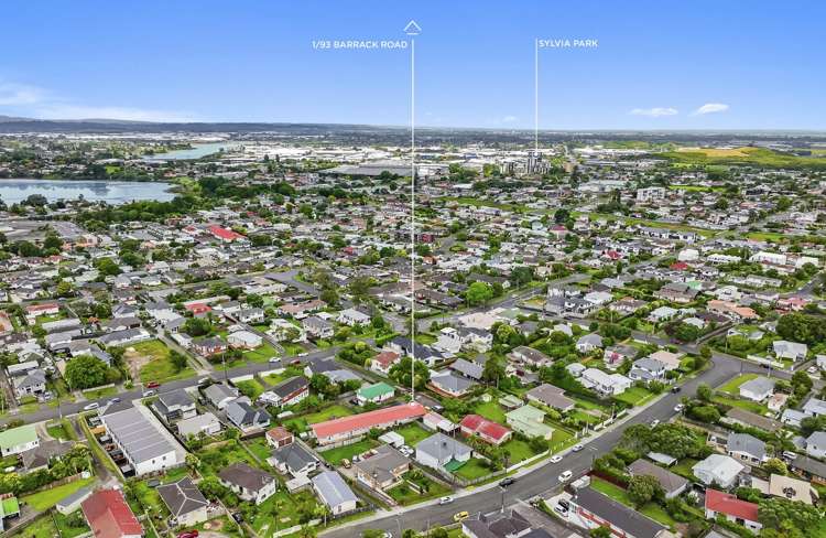 1/93 Barrack Road Mount Wellington_13