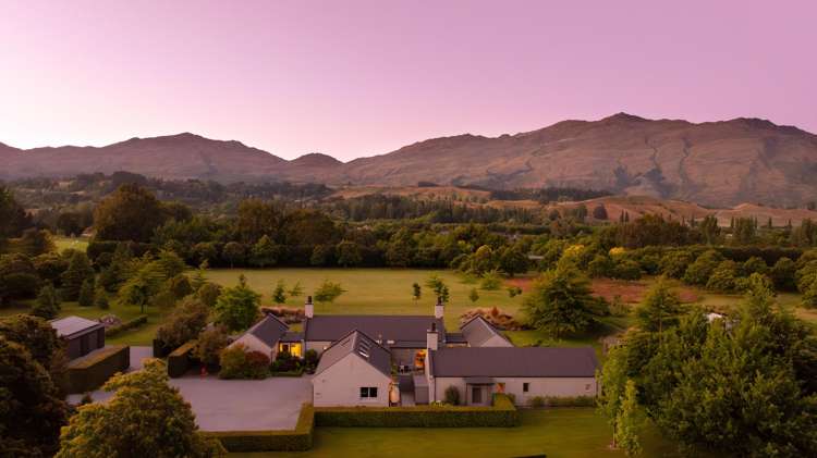 112 Domain Road Dalefield/Wakatipu Basin_30