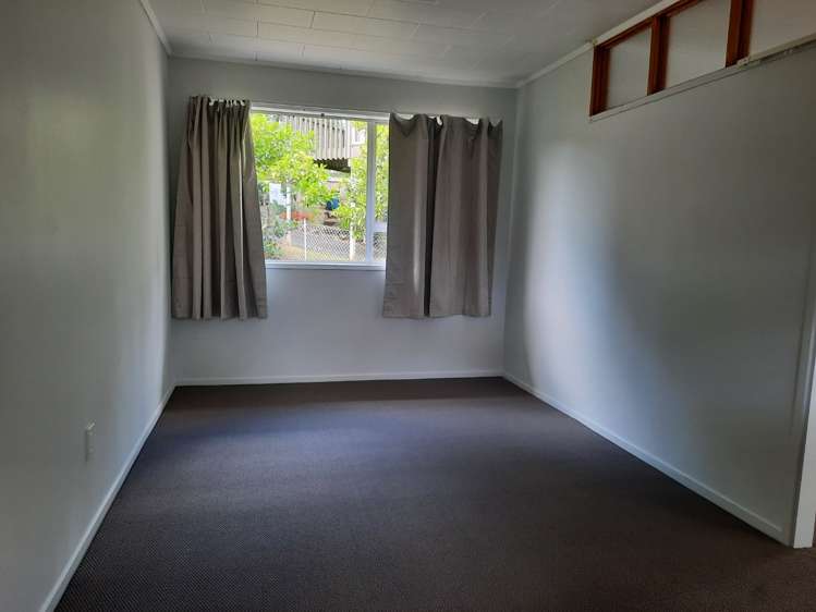 69 Captain Scott Road Glen Eden_5