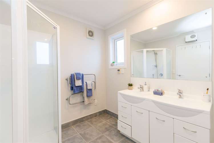 59 Erlestoke Crescent Churton Park_13