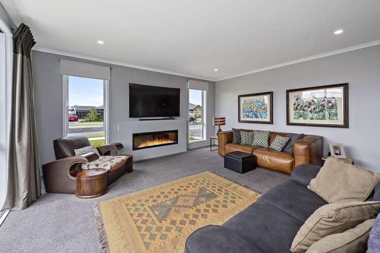 28 Whitehorn Drive Lincoln_11