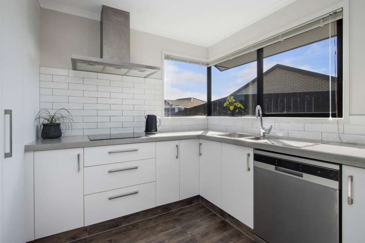 16 Eastbank Drive Katikati_7