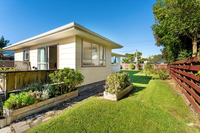 84 Atkinson Avenue Otaki Beach_1