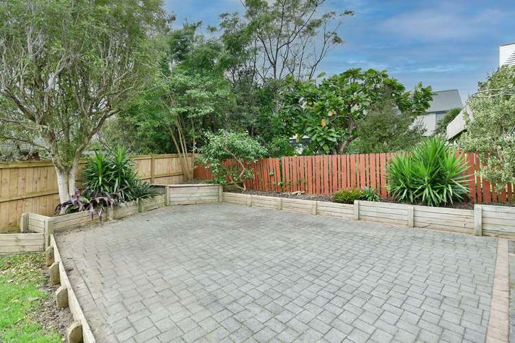 3 Higham Ferrers Place Red Beach_28